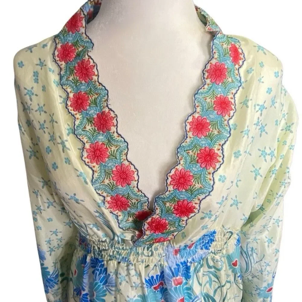 Johnny Was 100% Silk Tunic Blouse Cream Blue Floral Large Boho Print Artisan Top - Picture 2 of 9